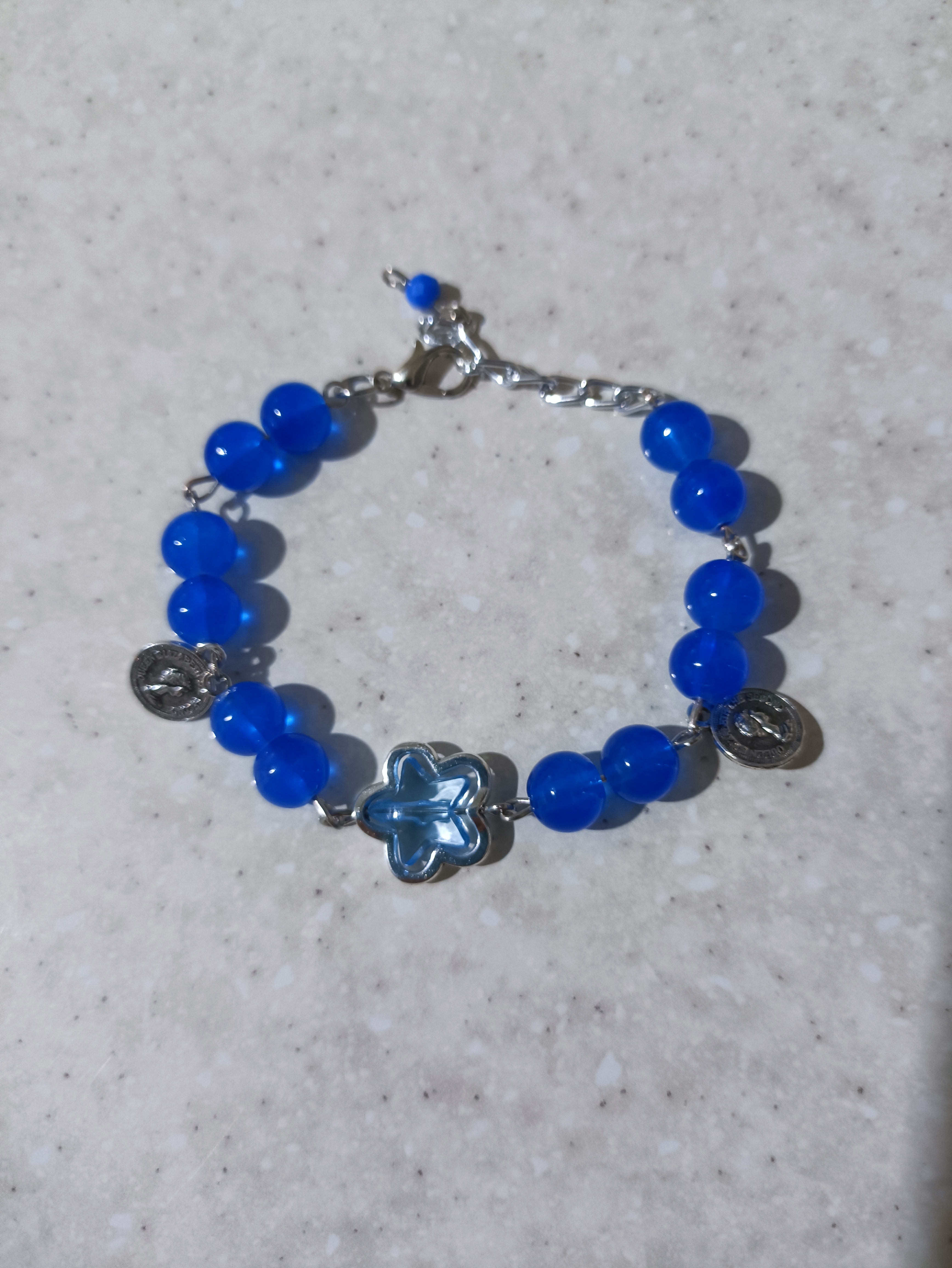 دستبند مرواریدی آبی